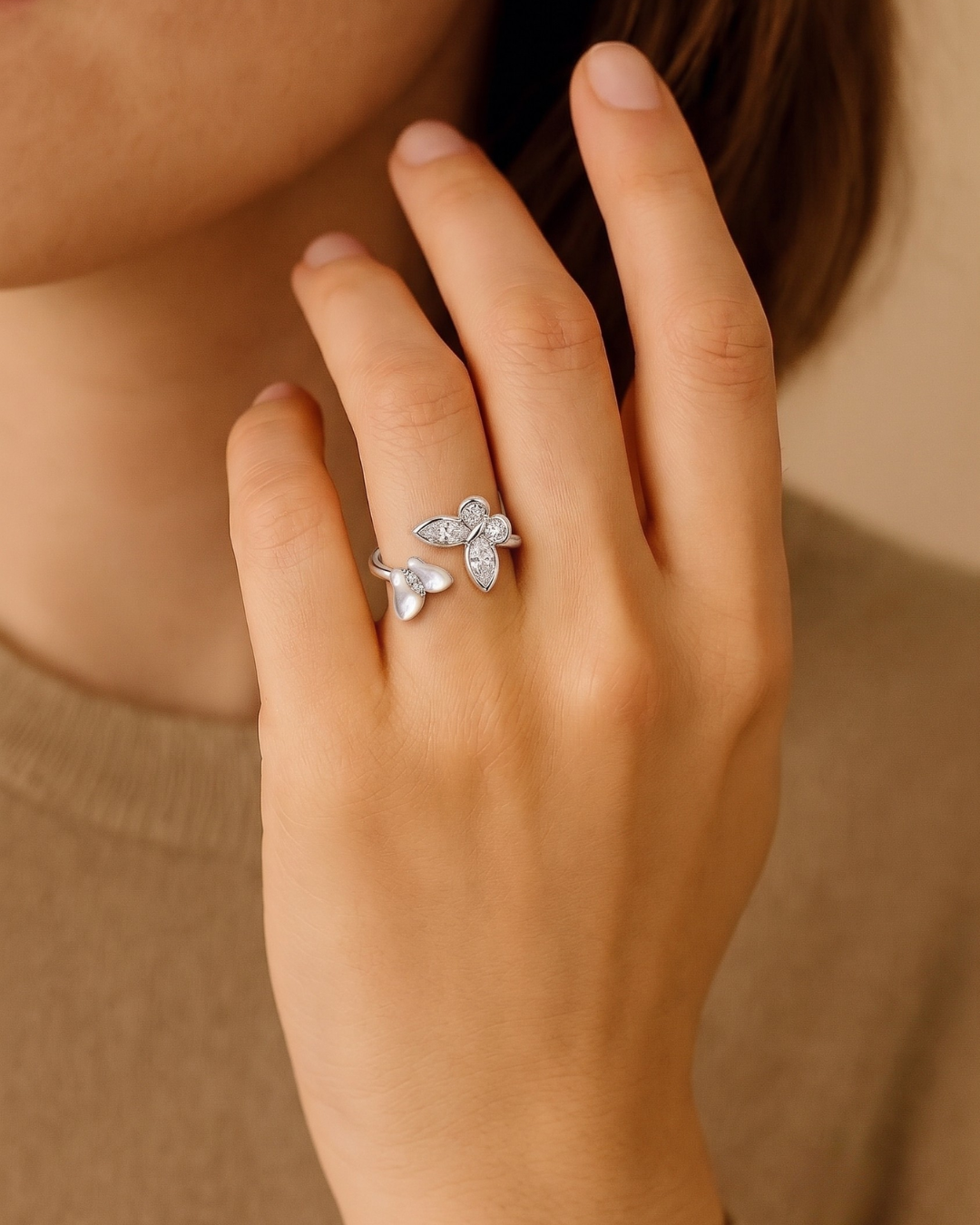 Pearl & Crystal Ring