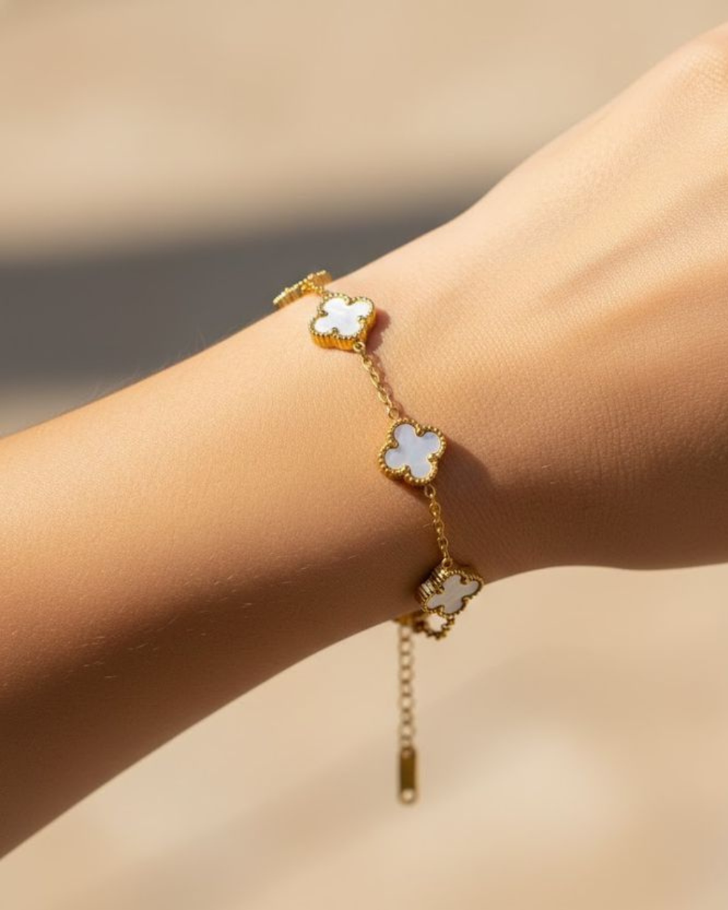Clover Pearl Bracelet